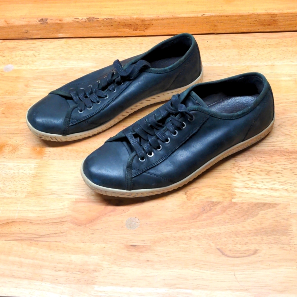 John Varvatos Black Leather Sneakers 9